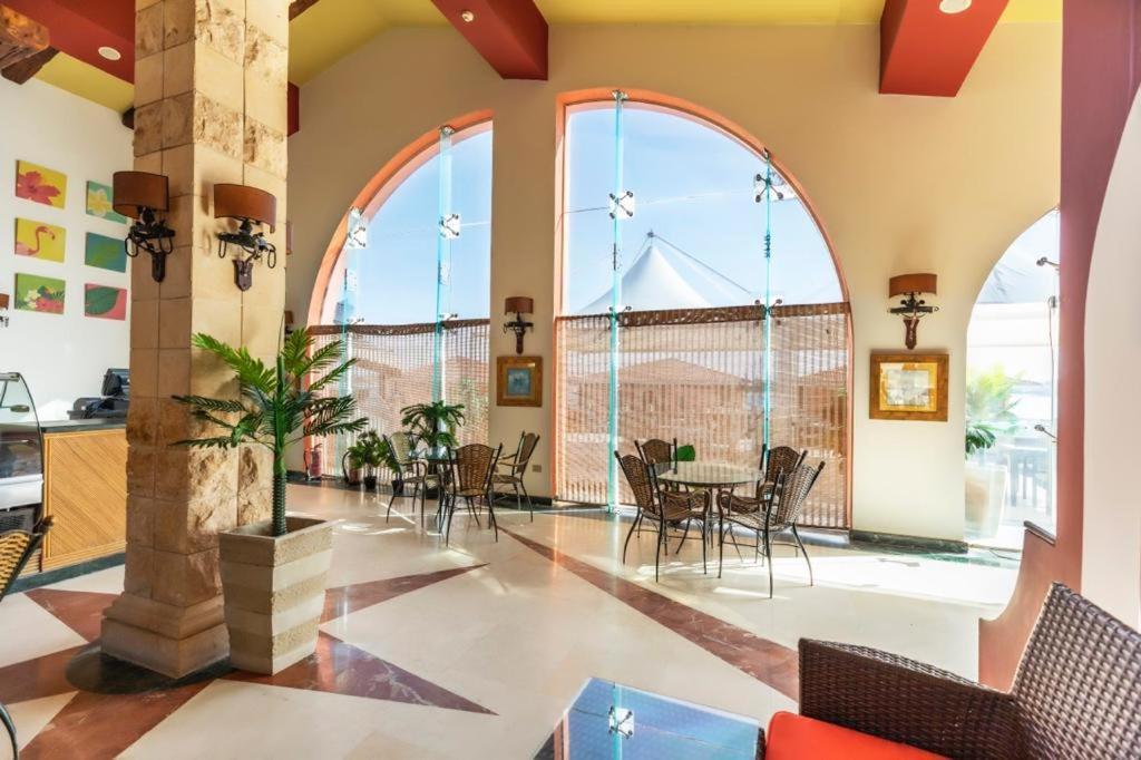 Golden Ocean Marina Hotel Ель-Аламейн Екстер'єр фото