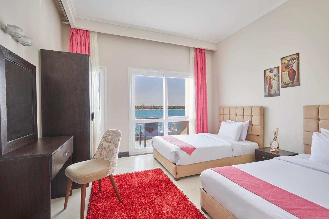 Golden Ocean Marina Hotel Ель-Аламейн Екстер'єр фото